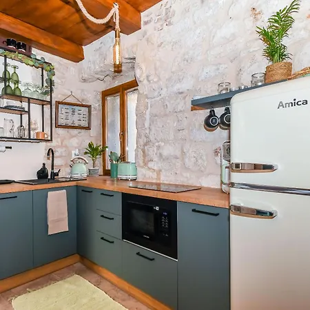 House Morski Brk * Трогир