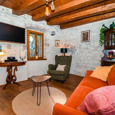 House Morski Brk Дом отдыха Трогир